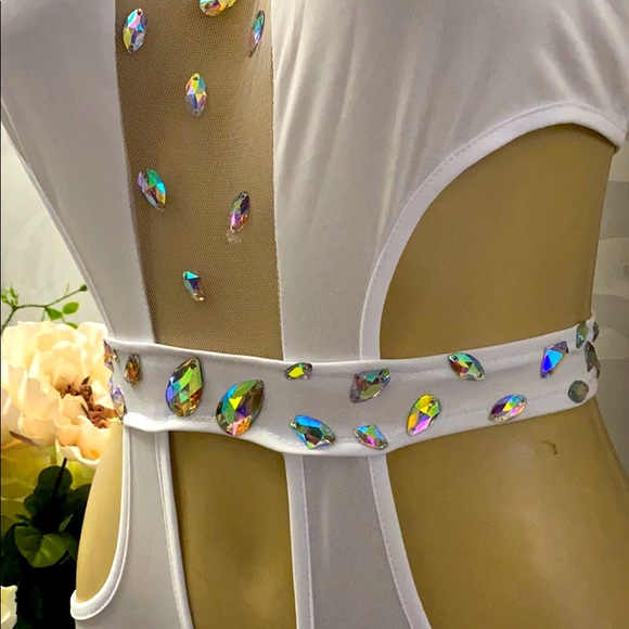 ꧁𝑊ℎ𝑖𝑡𝑒 𝑀𝑜𝑛𝑜𝑘𝑖𝑛𝑖꧂ - Picture 8 of 8